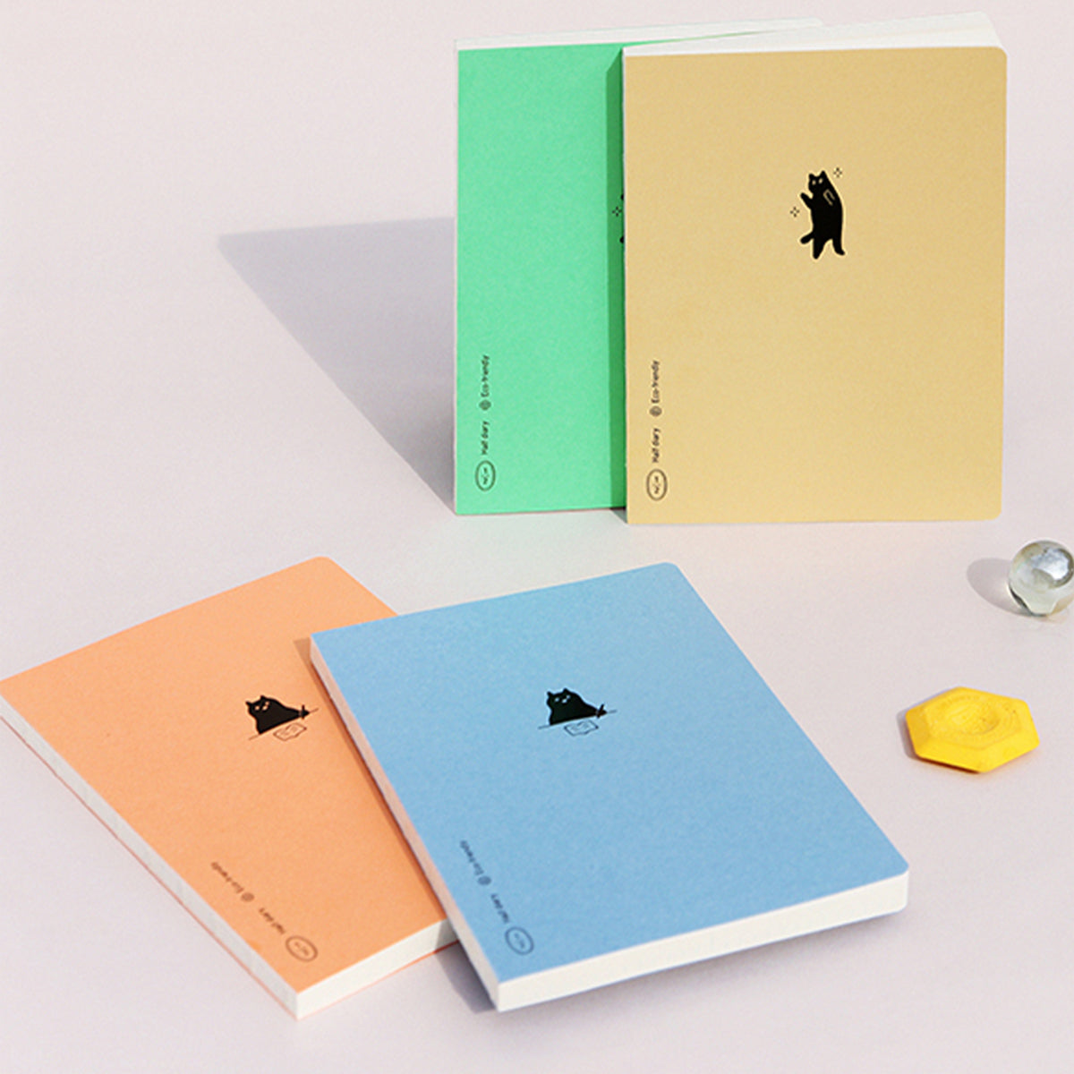 6-Month Diary (One Third Cat Half Diary) / gongjang