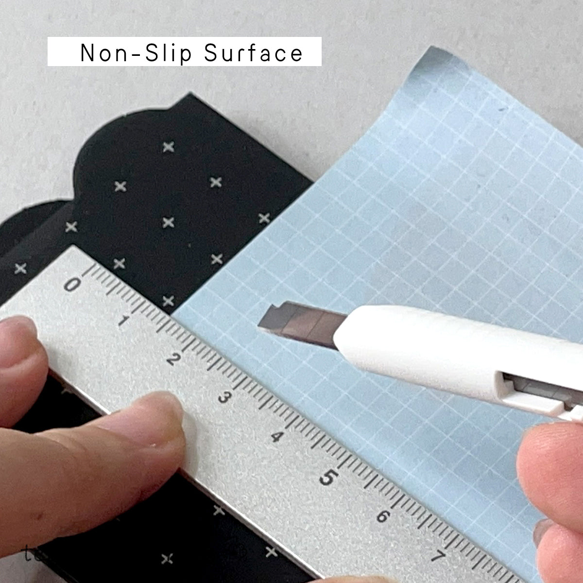 Foldable A4 Slim Cutting Mat for Mobile Use / Nakabayashi